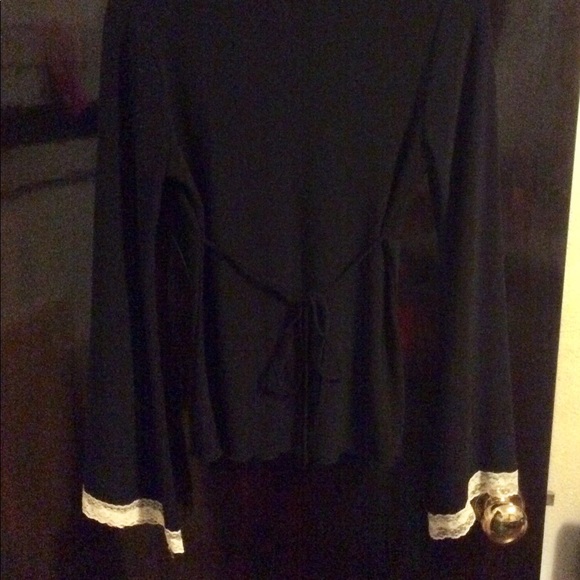 Lipslide Crisscross Blouse Black w Cream - Small - Picture 2 of 4